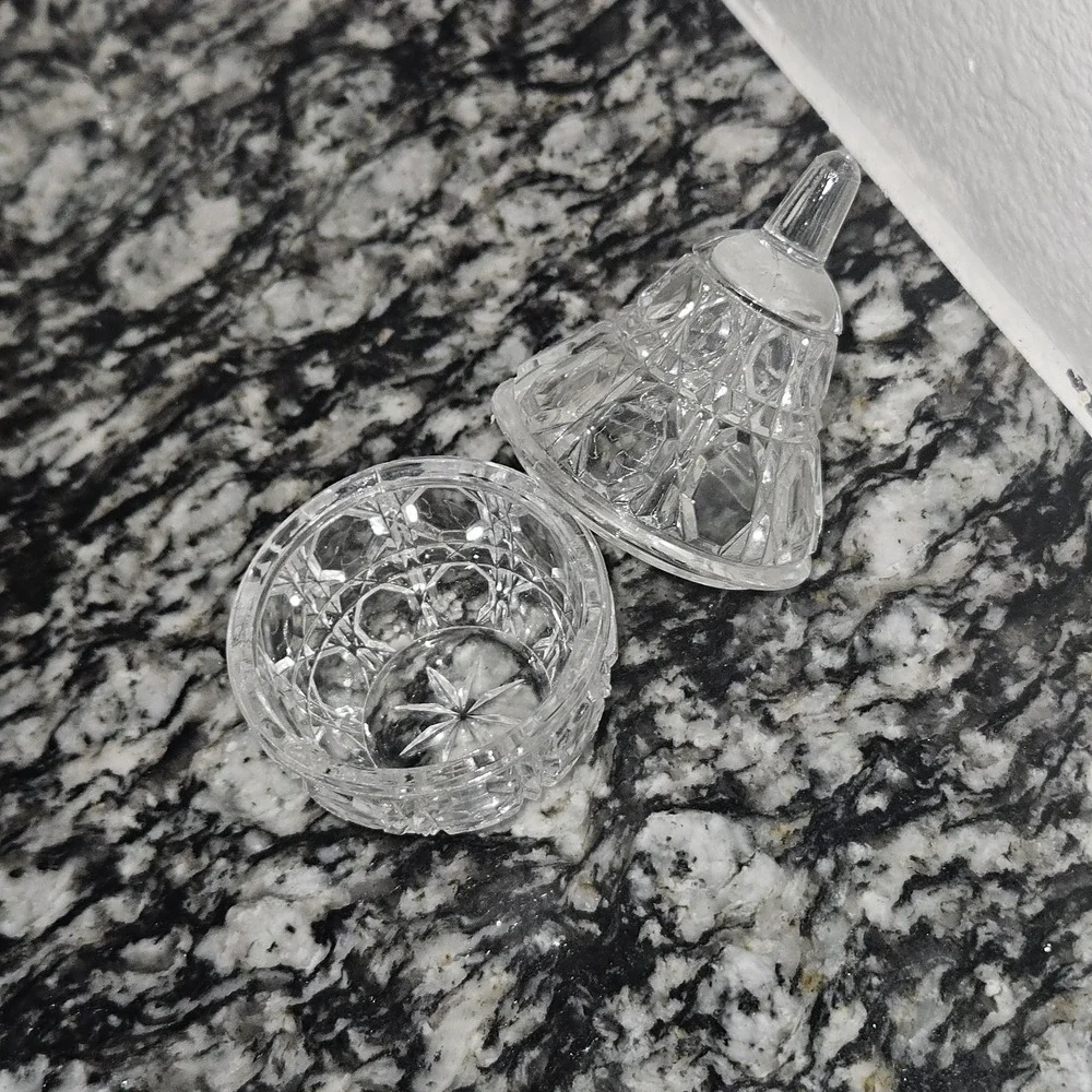 Vintage Crystal Pear Lidded Candy/ Trinket Dish/‎ salt cellar/ Condiment dish